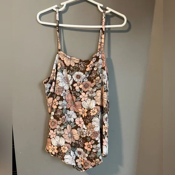 Abercrombie tank - Picture 1 of 3